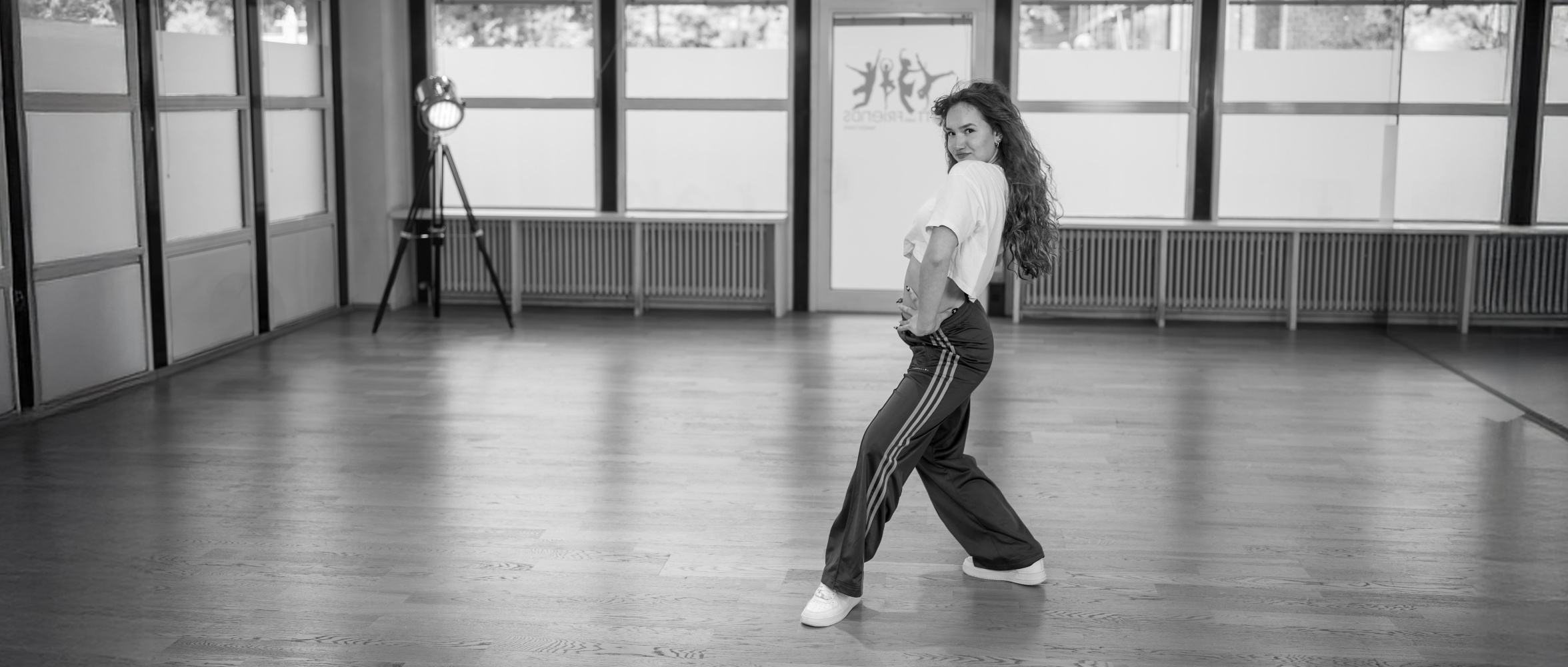 Einzelne Tänzerin beim Commercial Ladystyle Training – moderne Choreografie in Köln