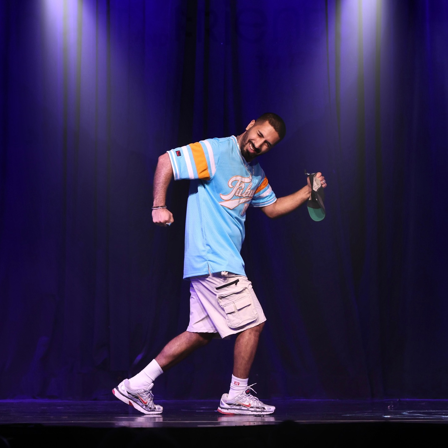 Milad Samim auf der Bühne bei NAF DANCE Köln – Urban Freestyle Performance