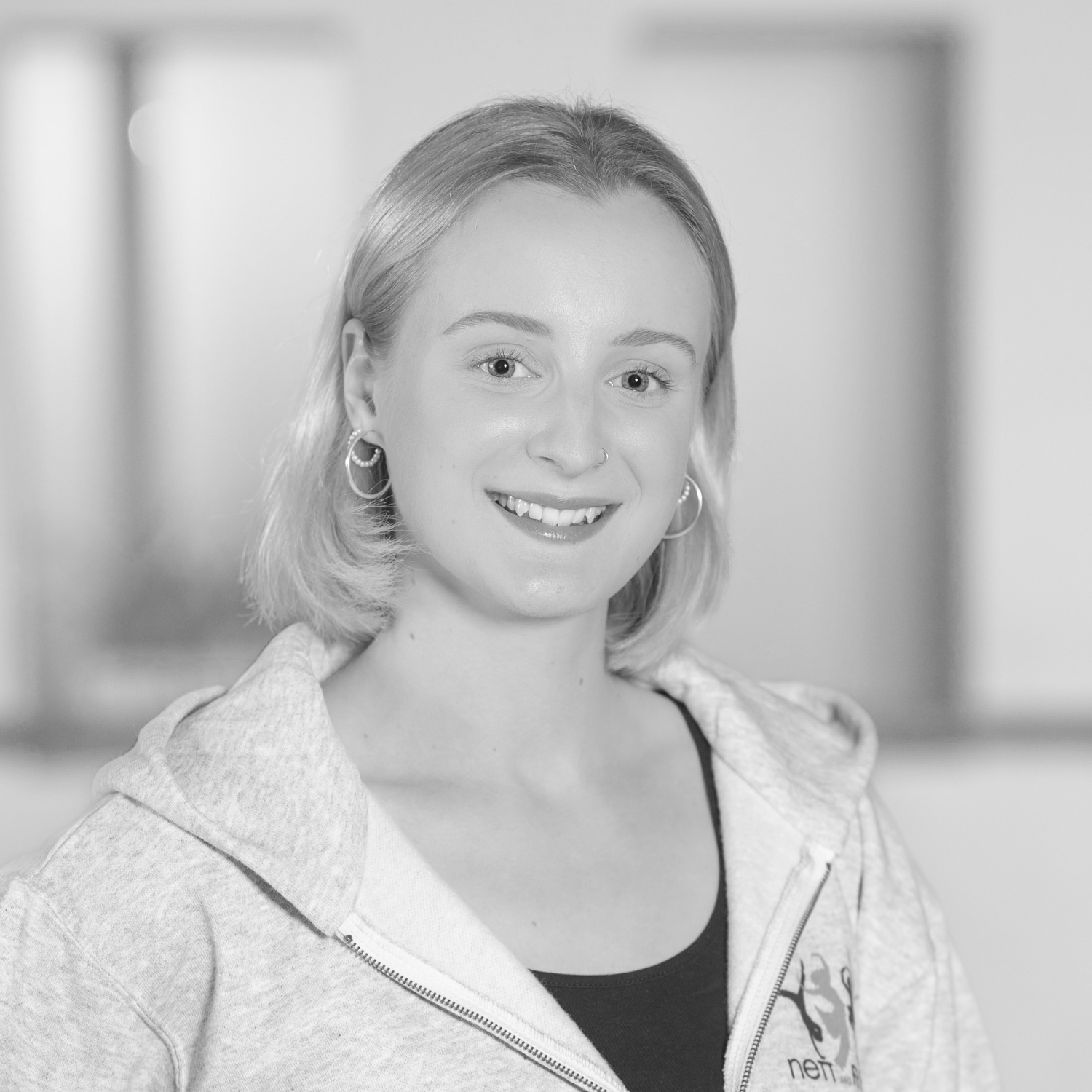 Josi Damm – Organisation, Büro und Empfang bei NAF DANCE Köln